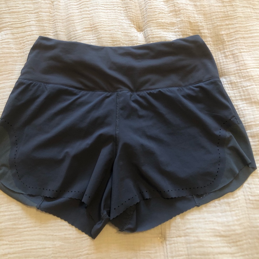 Lululemon shorts 4